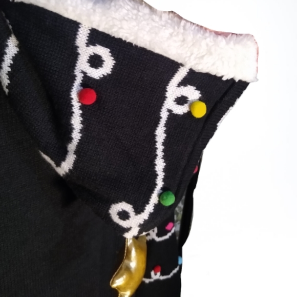 No Boundaries Christmas Sweater Hooded Lights More Presents Tinsel NWT Small - Picture 8 of 15